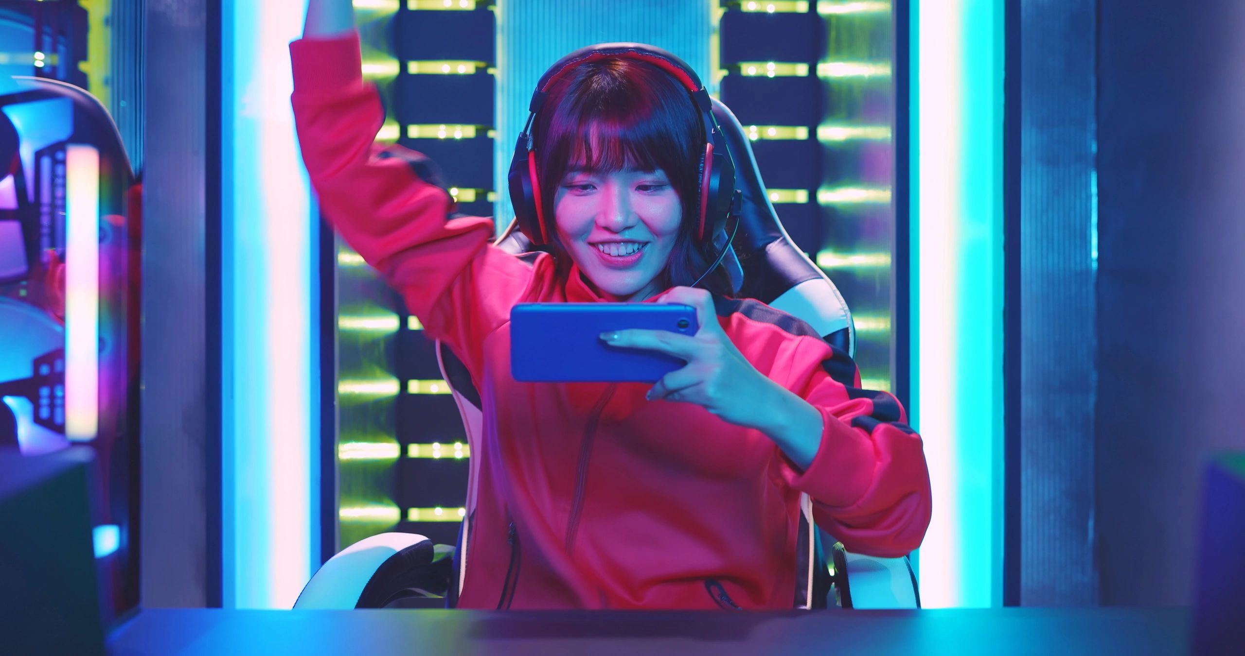competitive mobile gaming action