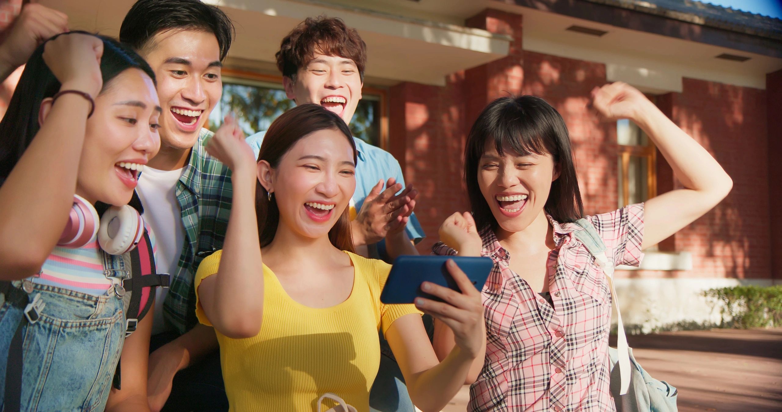 Guild members strategizing in a mobile MMO
